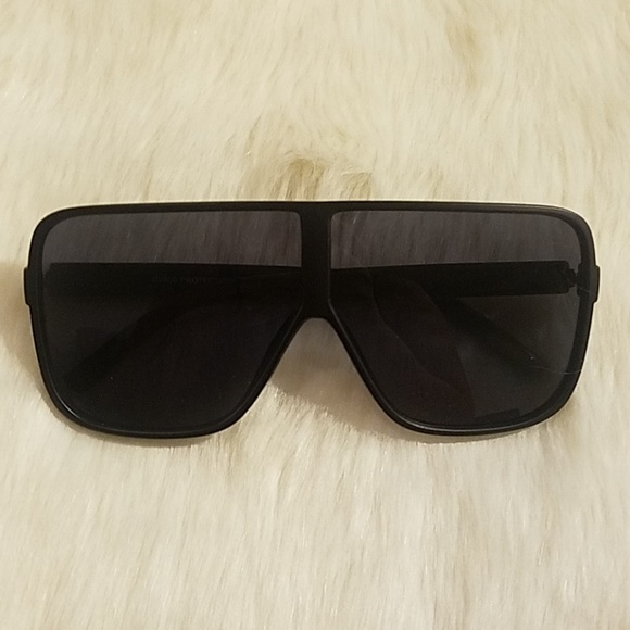 Sunglasses - Picture 5 of 5